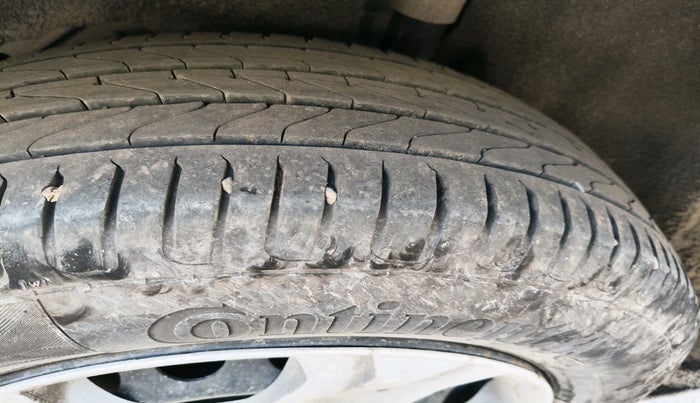 2014 Ford Ecosport AMBIENTE 1.5L DIESEL, Diesel, Manual, 1,05,231 km, tyre