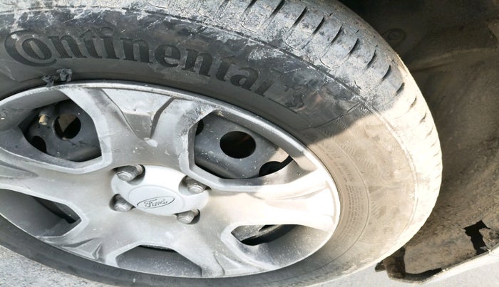 2014 Ford Ecosport AMBIENTE 1.5L DIESEL, Diesel, Manual, 1,05,231 km, tyre