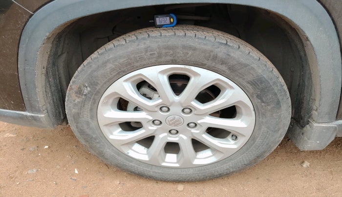 2023 Maruti Grand Vitara DELTA SMART HYBRID, Petrol, Manual, 27,000 km, tyre