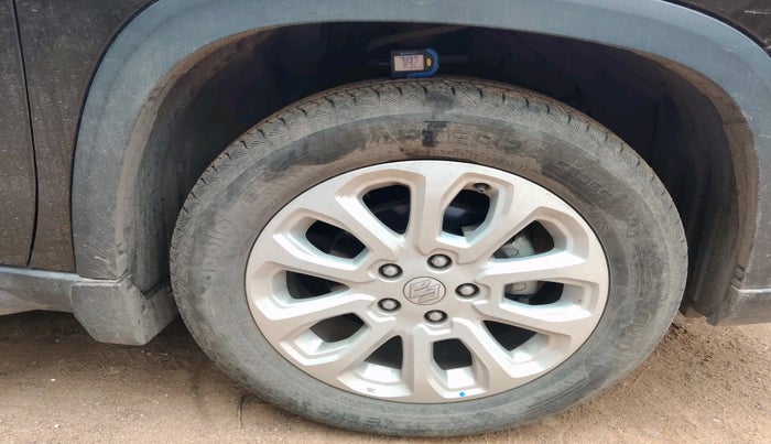 2023 Maruti Grand Vitara DELTA SMART HYBRID, Petrol, Manual, 27,000 km, tyre