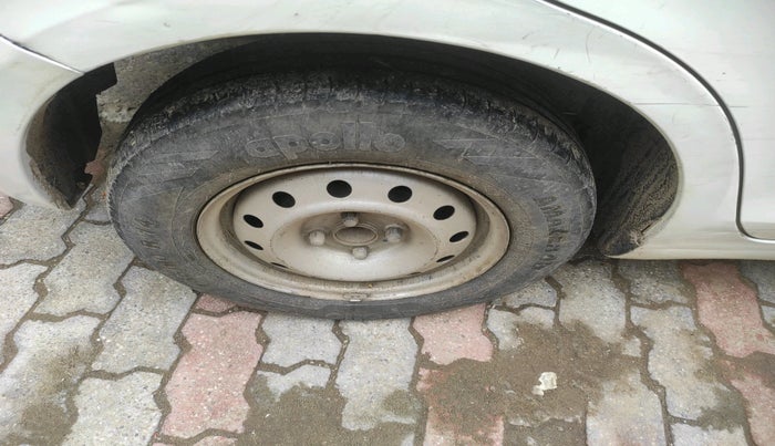 2019 Maruti Swift Dzire TOUR S-CNG, Petrol, Manual, 1,31,044 km, tyre