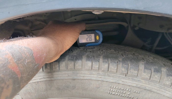 2012 Mahindra Xylo E9, Diesel, Manual, 7,50,000 km, tyre