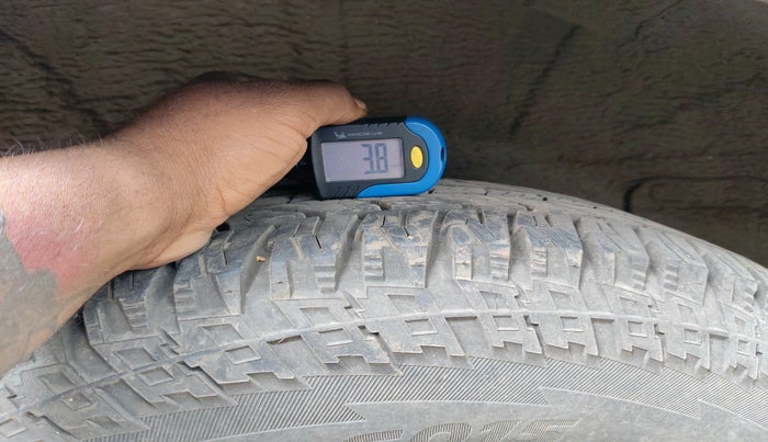 2012 Mahindra Xylo E9, Diesel, Manual, 7,50,000 km, tyre