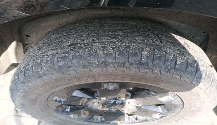 2020 Ford Endeavour TITANIUM PLUS 2.0 4X4 AT SUNROOF, Diesel, Automatic, 1,78,915 km, tyre