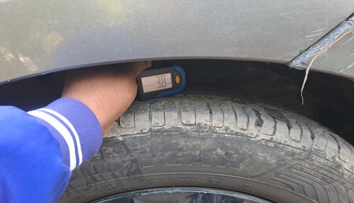 2018 Maruti Swift LXI, Petrol, Manual, 74,326 km, tyre