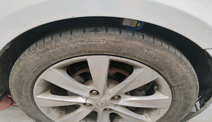 2012 Hyundai Verna FLUIDIC 1.6 CRDI SX OPT AT, Diesel, Automatic, 2,10,075 km, tyre