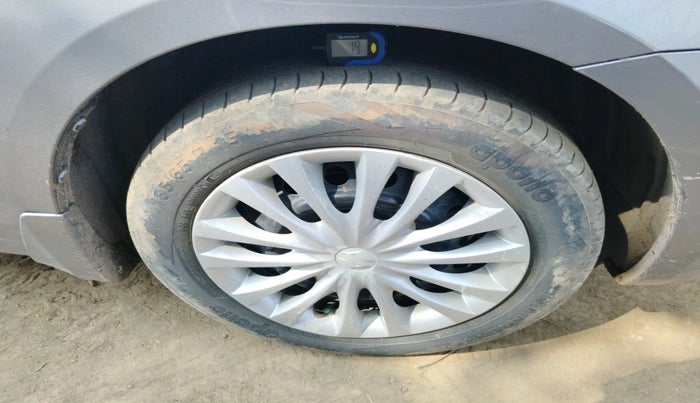 2015 Maruti Ciaz VXI, Petrol, Manual, 1,49,569 km, tyre