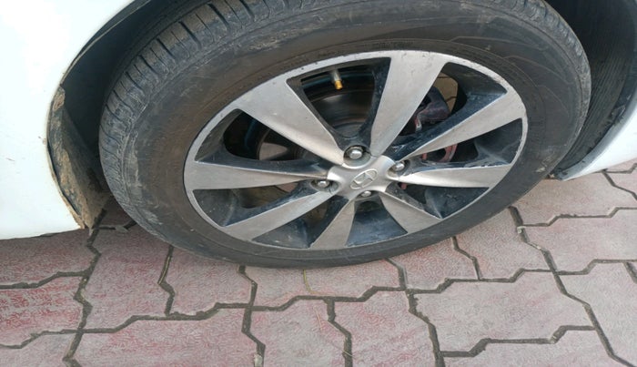 2011 Hyundai Verna FLUIDIC 1.6 CRDI SX, Diesel, Manual, 1,19,545 km, tyre