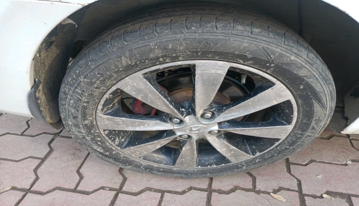 2011 Hyundai Verna FLUIDIC 1.6 CRDI SX, Diesel, Manual, 1,19,545 km, tyre