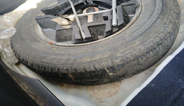 2021 Tata ALTROZ XE PETROL, Petrol, Manual, 25,540 km, tyre