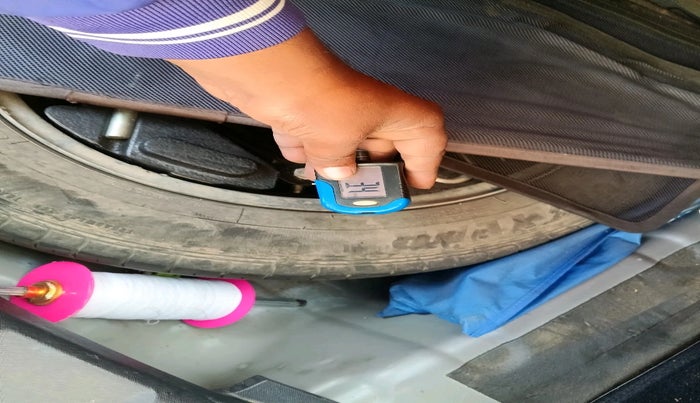 2018 Tata NEXON XM PETROL, Petrol, Manual, 42,813 km, tyre