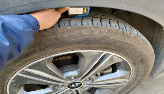 2017 Hyundai Creta SX PLUS AT 1.6 PETROL, Petrol, Automatic, 72,265 km, tyre