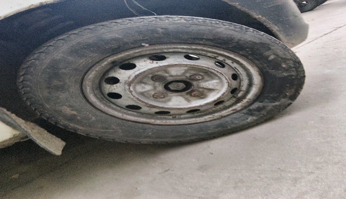 2012 Maruti Alto LXI, Petrol, Manual, 81,851 km, tyre