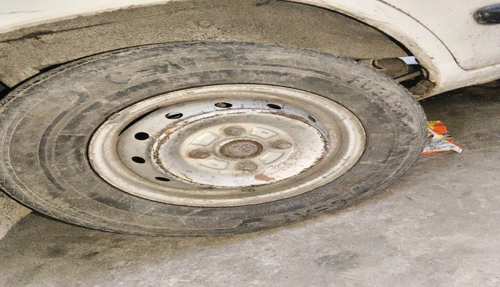 2012 Maruti Alto LXI, Petrol, Manual, 81,851 km, tyre