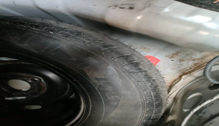 2016 Datsun Go T (O), Petrol, Manual, 97,034 km, tyre