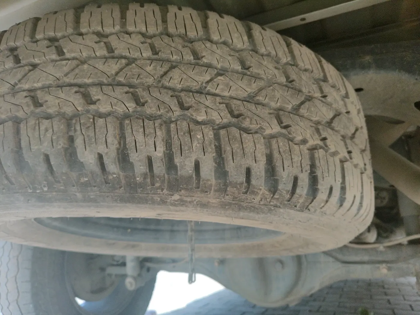 2023 Toyota HILUX STD 4X4 MT, Diesel, Manual, 74,510 km, tyre