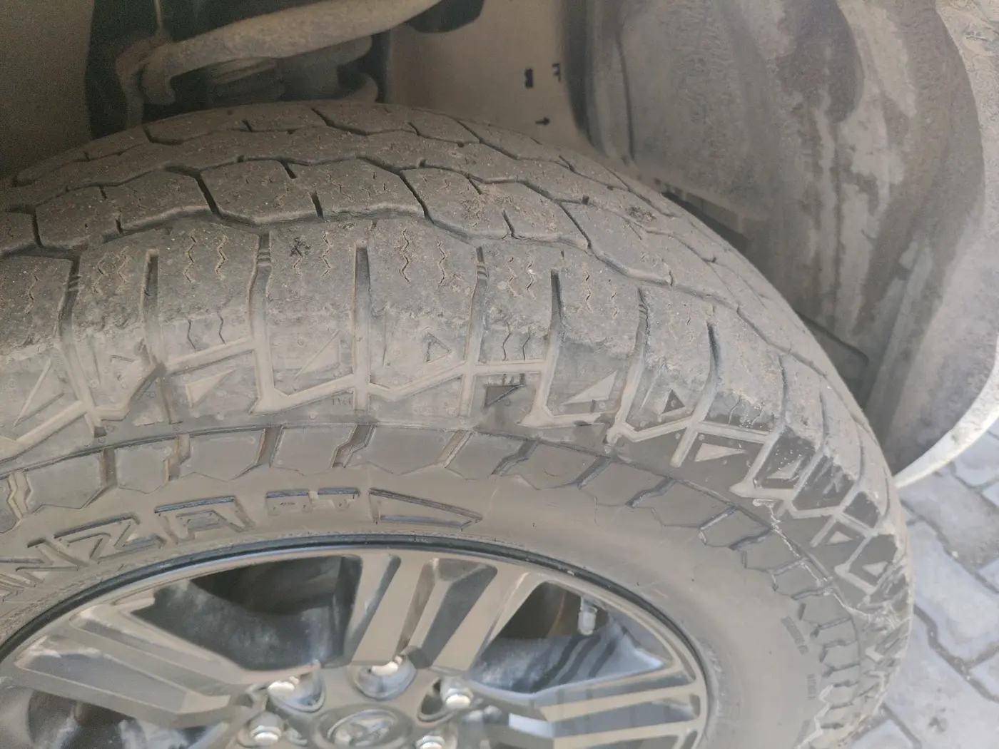 2023 Toyota HILUX STD 4X4 MT, Diesel, Manual, 74,510 km, tyre