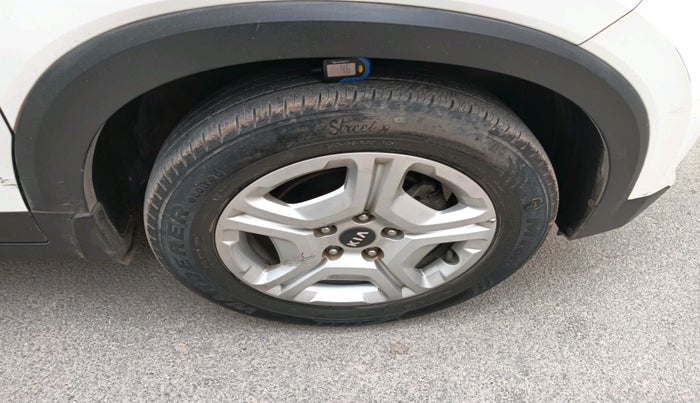 2020 KIA SONET HTK PLUS 1.0 IMT, Petrol, Manual, 39,376 km, tyre