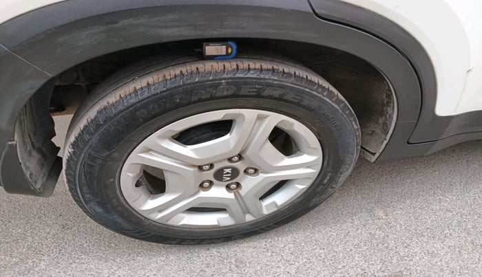 2020 KIA SONET HTK PLUS 1.0 IMT, Petrol, Manual, 39,376 km, tyre