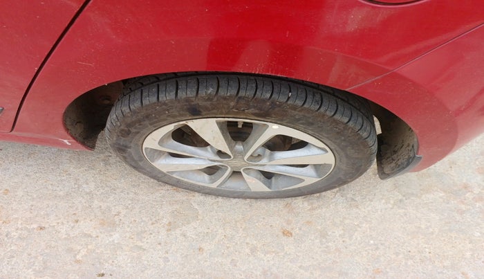 2015 Hyundai Elite i20 ASTA 1.4 CRDI, Diesel, Manual, 1,55,948 km, tyre