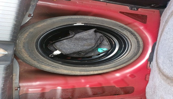 2015 Hyundai Elite i20 ASTA 1.4 CRDI, Diesel, Manual, 1,55,948 km, tyre