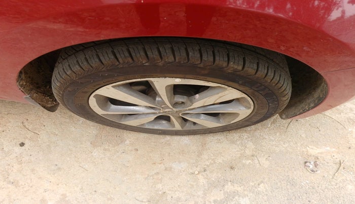 2015 Hyundai Elite i20 ASTA 1.4 CRDI, Diesel, Manual, 1,55,948 km, tyre