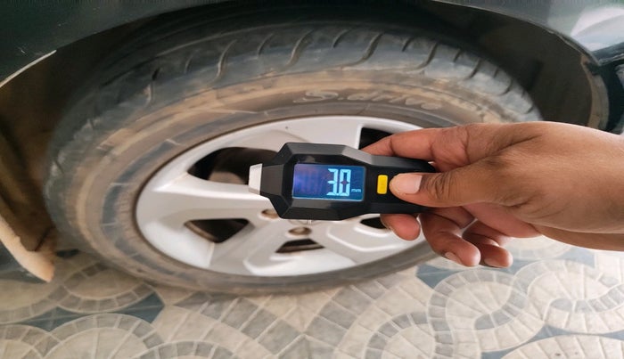 2015 Honda City 1.5L I-DTEC VX, Diesel, Manual, 1,86,027 km, tyre