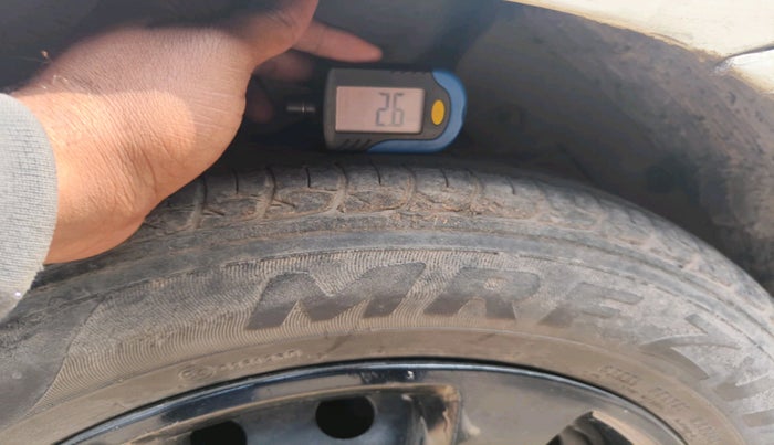 2013 Hyundai Verna FLUIDIC 1.4 CRDI, Diesel, Manual, 1,39,497 km, tyre