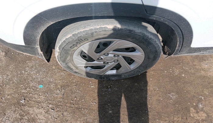 2023 Hyundai Creta E 1.5 PETROL, Petrol, Manual, 41,375 km, tyre