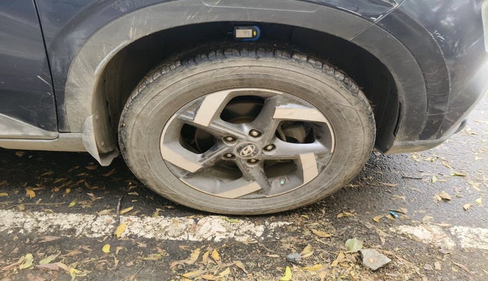 2021 Hyundai VENUE SX PLUS 1.0 TURBO DCT, Petrol, Automatic, 89,221 km, tyre