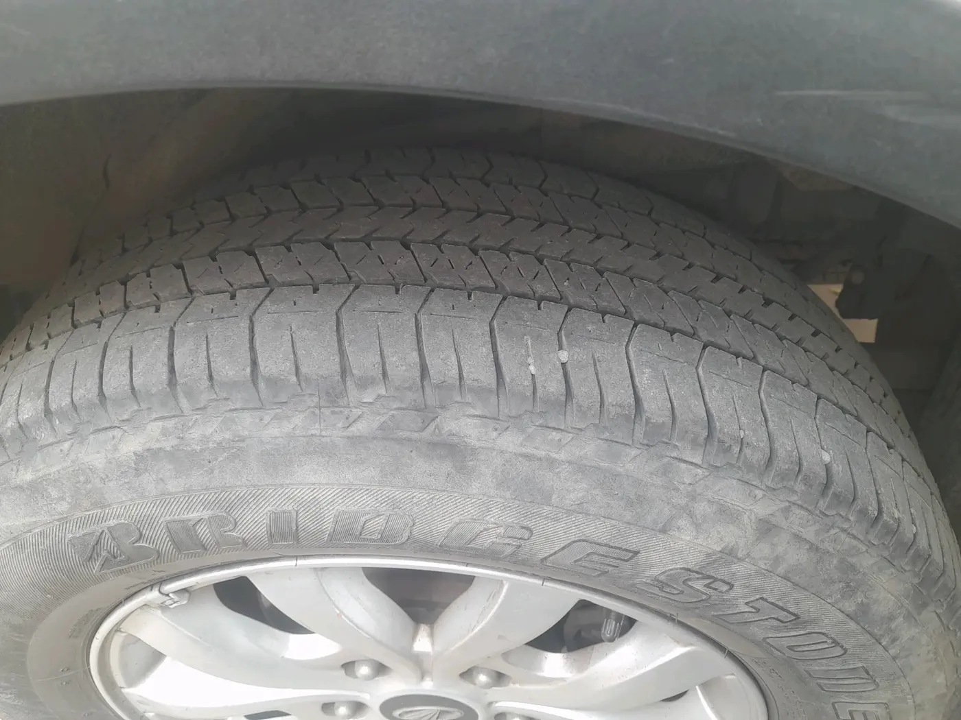 2016 Mahindra XUV500 W10, Diesel, Manual, 36,200 km, tyre