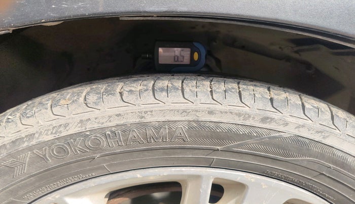 2018 Toyota Innova Crysta 2.8 ZX AT 7 STR, Diesel, Automatic, 1,25,762 km, tyre