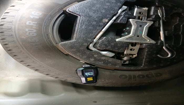 2017 Maruti Vitara Brezza ZDI, Diesel, Manual, 97,292 km, tyre