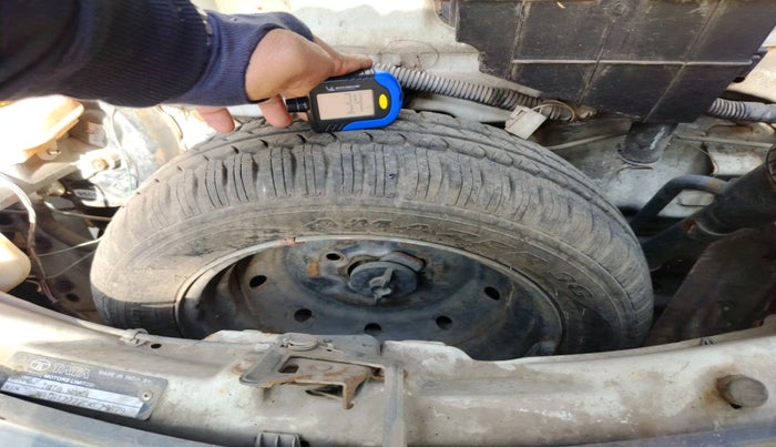 2012 Tata Nano CX, Petrol, Manual, 18,000 km, tyre