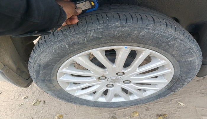 2017 Maruti Dzire ZXI, Petrol, Manual, 62,795 km, tyre