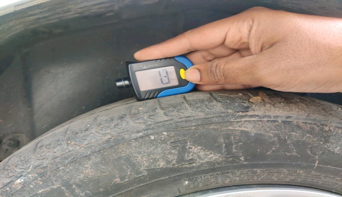 2013 Maruti Ertiga VXI, CNG, Manual, 1,58,813 km, tyre