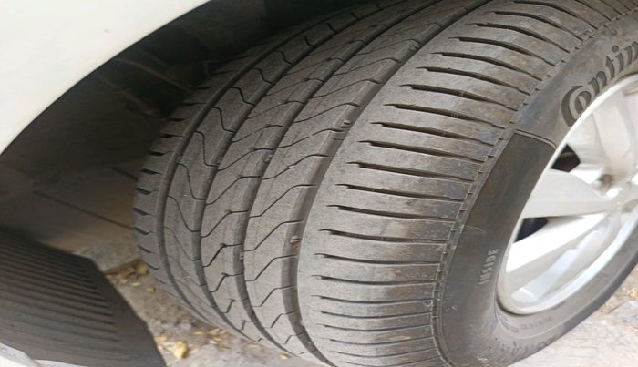 2014 Hyundai i20 ASTA 1.4 CRDI, Diesel, Manual, 1,51,637 km, tyre