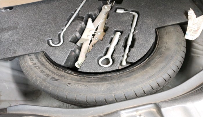 2017 Honda WR-V 1.5L I-DTEC VX MT, Diesel, Manual, 88,674 km, tyre