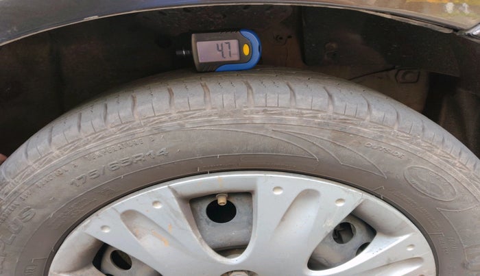 2015 Honda Amaze 1.2L I-VTEC S, Petrol, Manual, 57,418 km, tyre