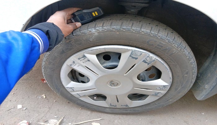 2013 Maruti Wagon R 1.0 VXI, Petrol, Manual, 69,532 km, tyre