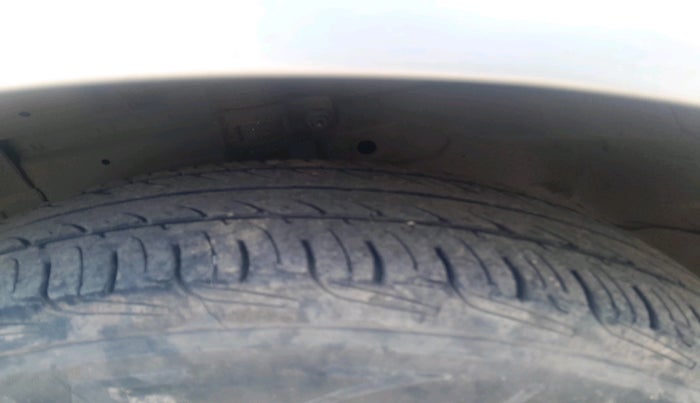 2012 Maruti Swift Dzire VXI, Petrol, Manual, 89,821 km, tyre