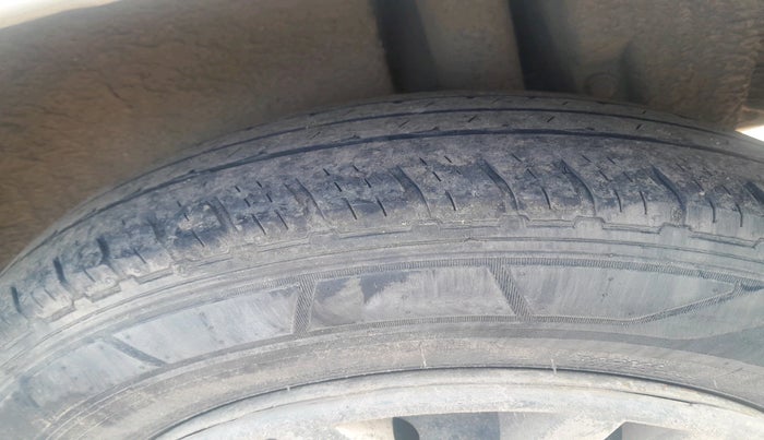 2012 Maruti Swift Dzire VXI, Petrol, Manual, 89,821 km, tyre