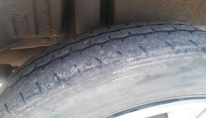 2012 Maruti Swift Dzire VXI, Petrol, Manual, 89,821 km, tyre