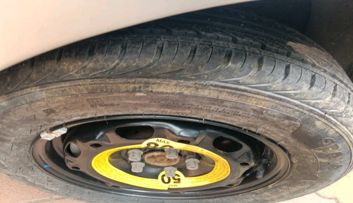 2012 Skoda Rapid ELEGANCE 1.6 MPI AT, Petrol, Automatic, 59,002 km, tyre