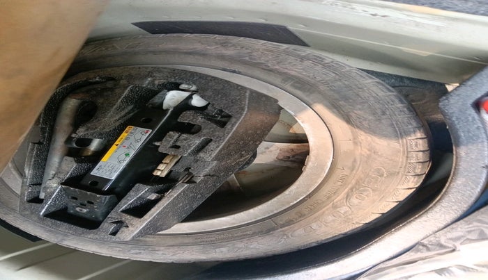 2012 Skoda Rapid ELEGANCE 1.6 MPI AT, Petrol, Automatic, 59,002 km, tyre