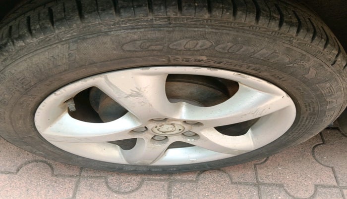 2012 Skoda Rapid ELEGANCE 1.6 MPI AT, Petrol, Automatic, 59,002 km, tyre