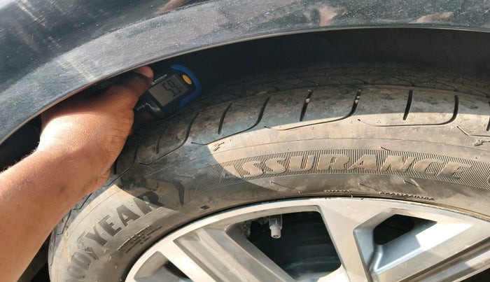 2023 Hyundai Verna SX (O) 1.5 MPI MT, Petrol, Manual, 8,371 km, tyre