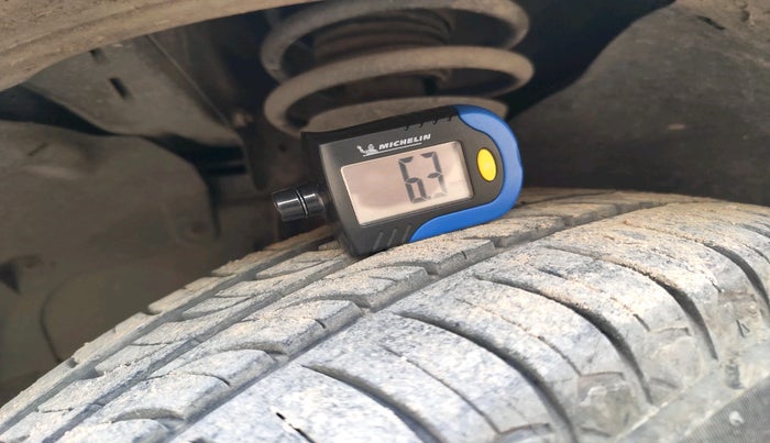 2012 Ford Figo TITANIUM 1.4 DIESEL, Diesel, Manual, 1,21,237 km, tyre