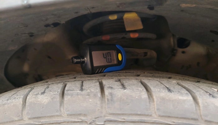 2020 KIA SELTOS HTX 1.5 PETROL, Petrol, Manual, 30,420 km, tyre