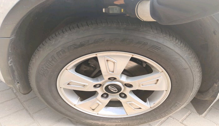 2013 Mahindra XUV500 W8, Diesel, Manual, 1,17,845 km, tyre